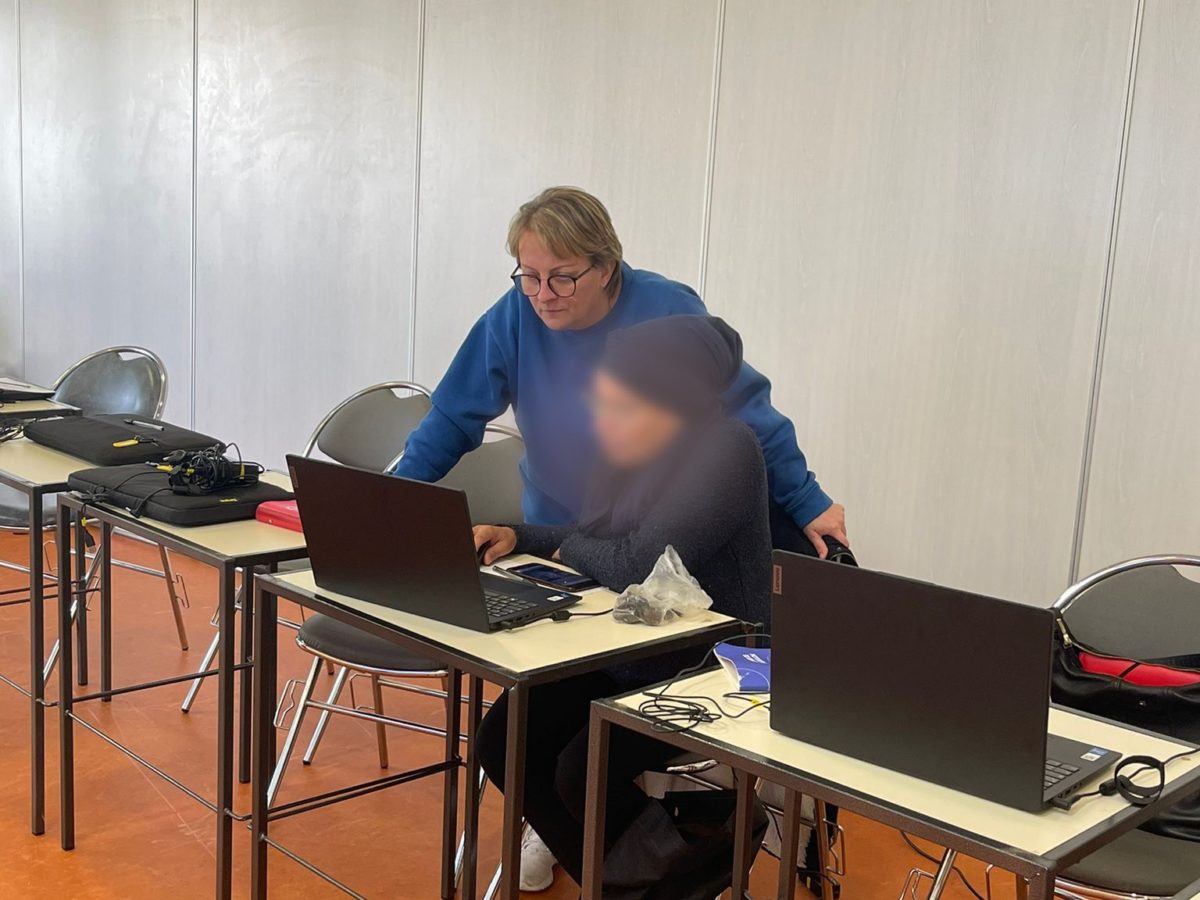 Initiation à PowerPoint : Nos Apprenants Prêts à Briller en Présentation !